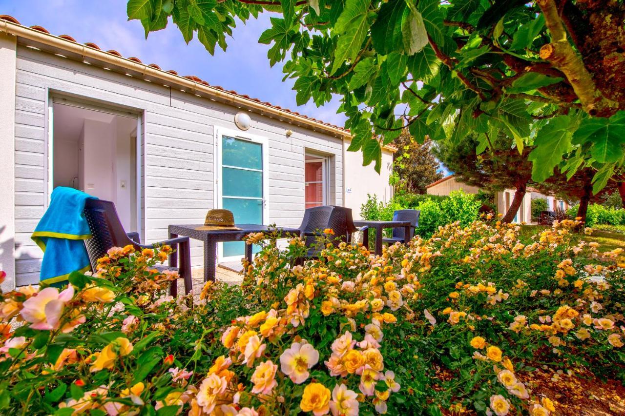 Olydea Les Epesses Hotel Exterior photo