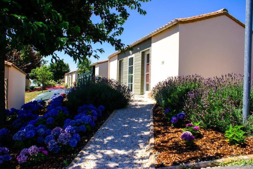 Olydea Les Epesses Hotel Exterior photo